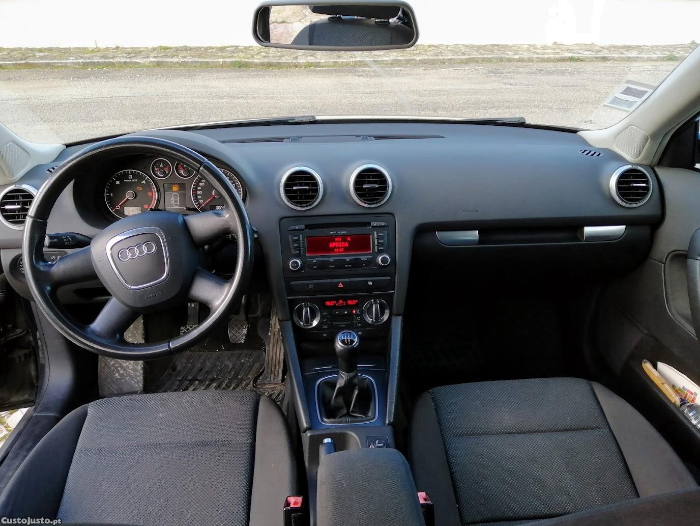 Audi A3 Sportback 1.9 tdi - 09 — photo 4