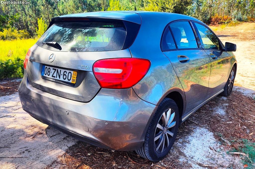 Mercedes-Benz A 180 180 Cdi BE Urban 110cv /130 Eur mês - 14 — photo 4