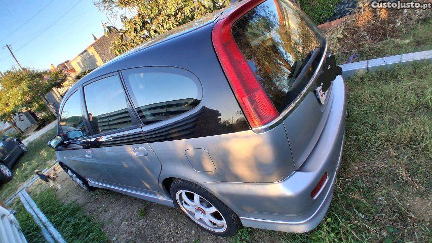 Honda Stream 2.0 i-vtec sport - 03 — photo 2