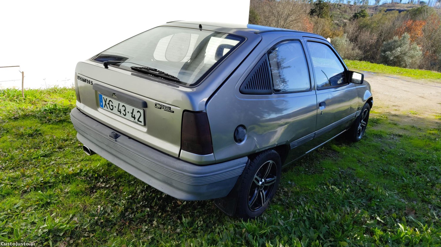 Opel Kadett 1.4 LS - 91 foto 2