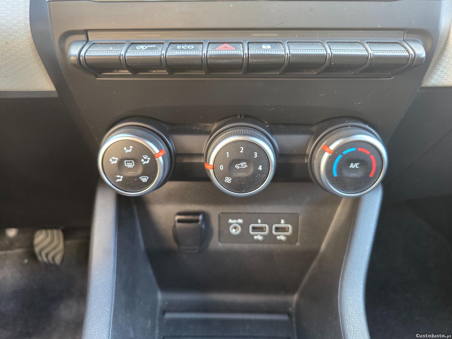 Renault Clio 1.0 TCE Limited Bi-Fuel — fotografia 2