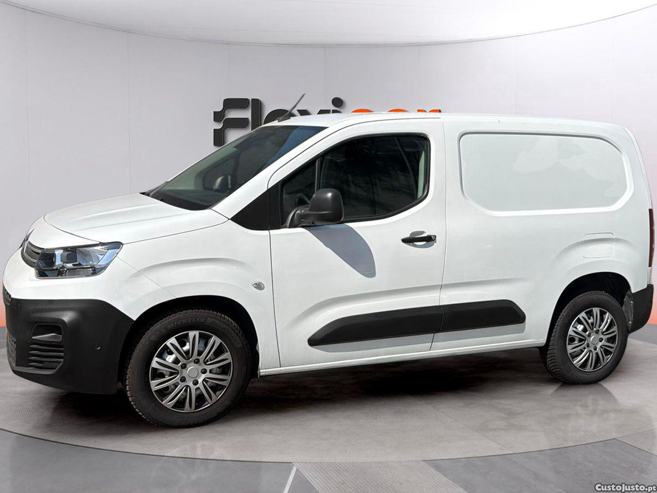 Citroën Berlingo 1.2 PureTechEAT8 — fotografia 8