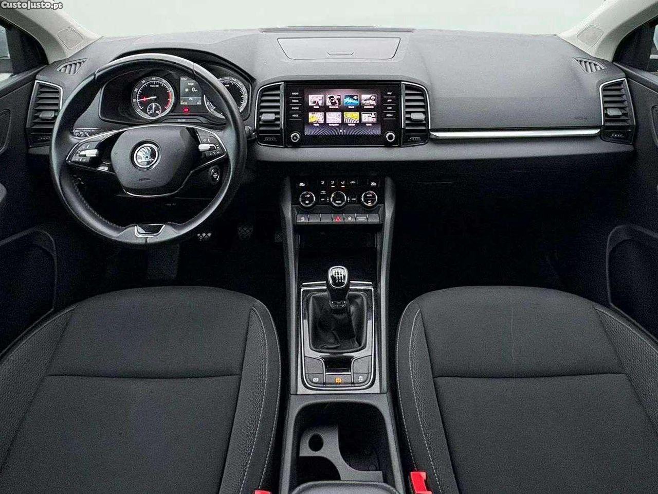 Skoda Karoq 1.0 TSI — fotografia 4