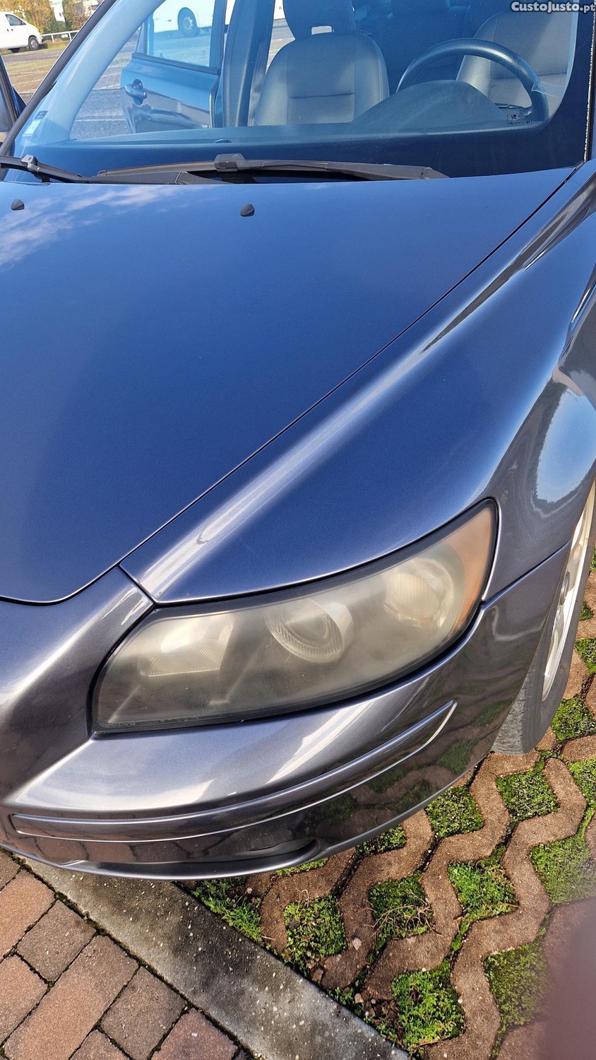 Volvo S40 Sedan - 07 — photo 2