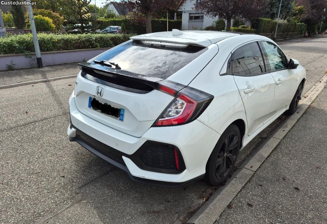 Honda Civic 1.6 i-DTEC Executive - 18 — photo 4