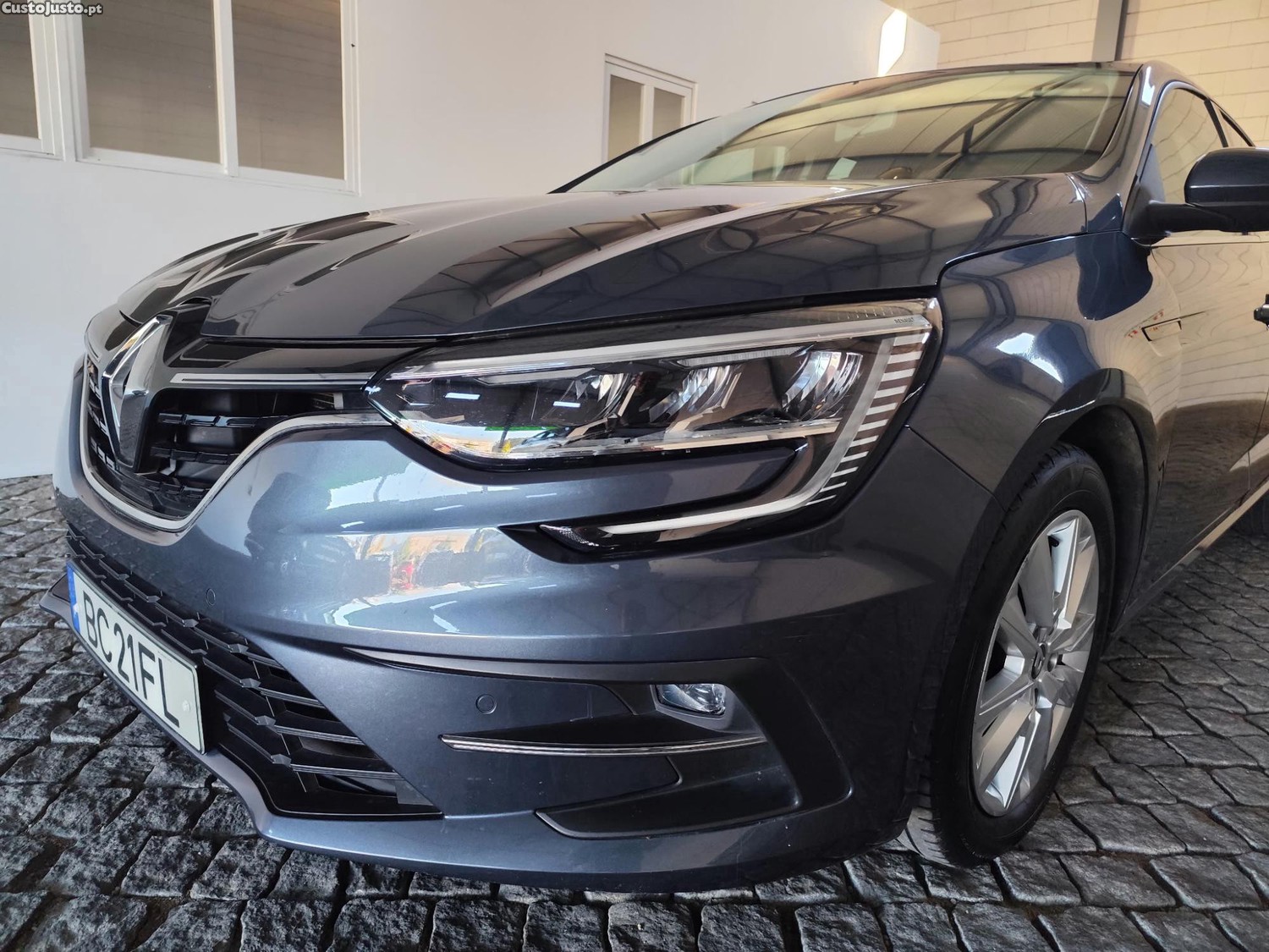 Renault Mégane SPORT TOURER 1.5 BLUE dCi EQUILIBRE - 23 — photo 2