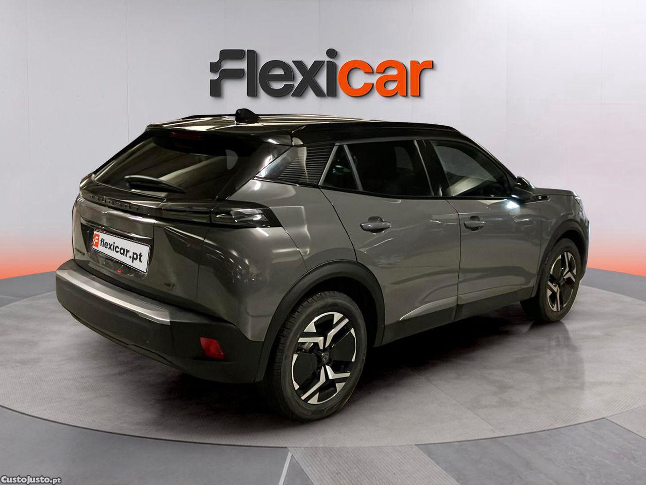 Peugeot 2008 50 kWh GT - 24 — photo 4