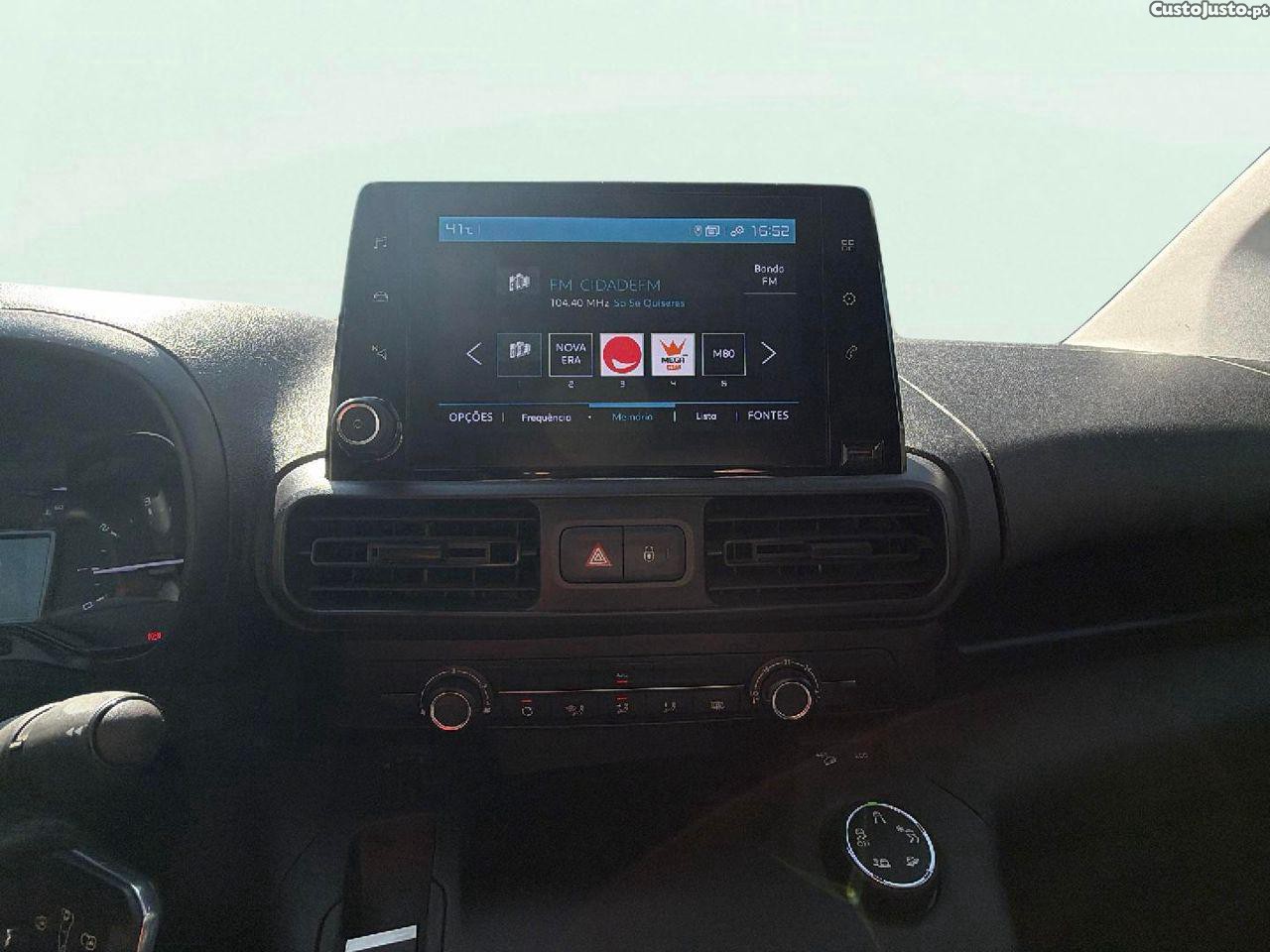 Citroën Berlingo 1.2 PureTechEAT8 — fotografia 5