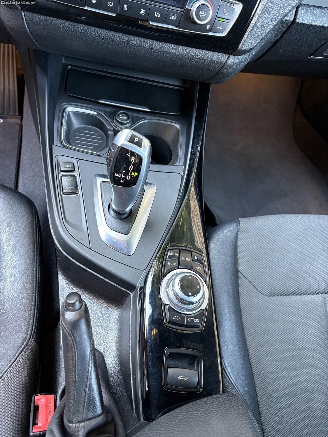 BMW 220 Luxury — fotografia 4