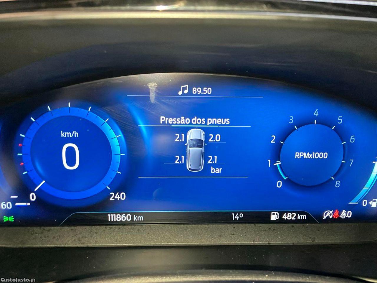 Ford Focus 1.0 EcoBoost MHEV ST-Line — fotografia 12
