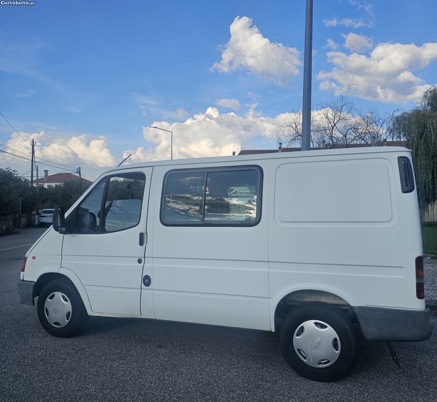 Ford Transit 7 lugares 200 km reais - 99 — photo 4