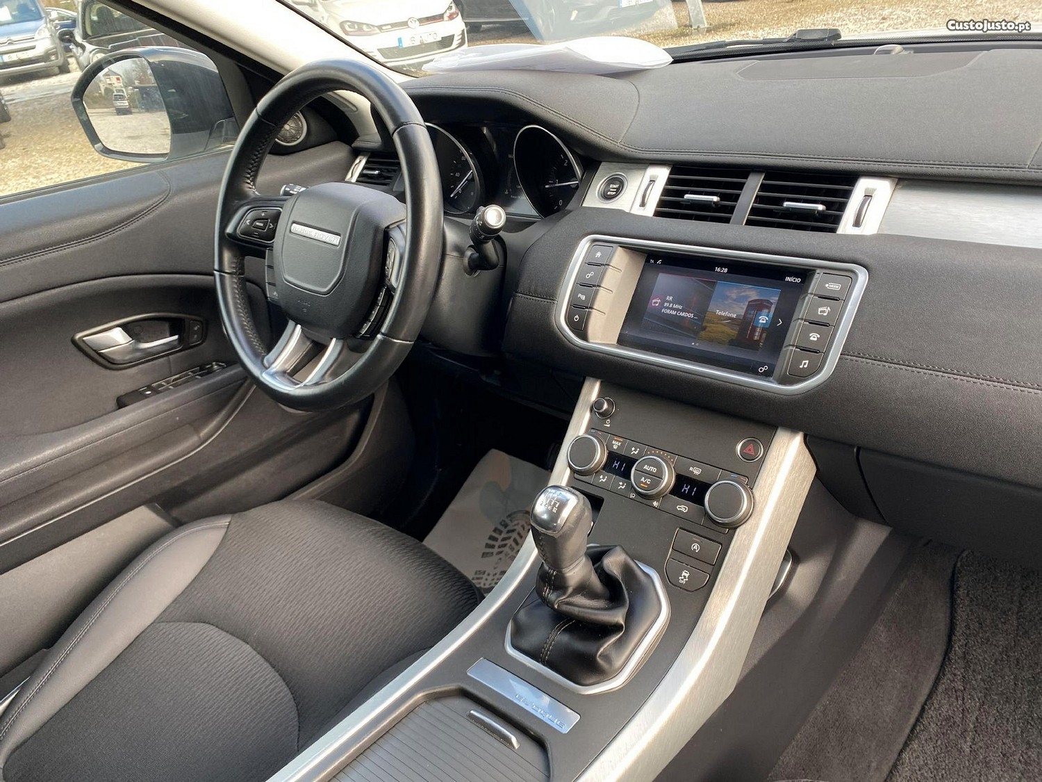 Land Rover Evoque 2.0 eD4 SE — fotografia 6