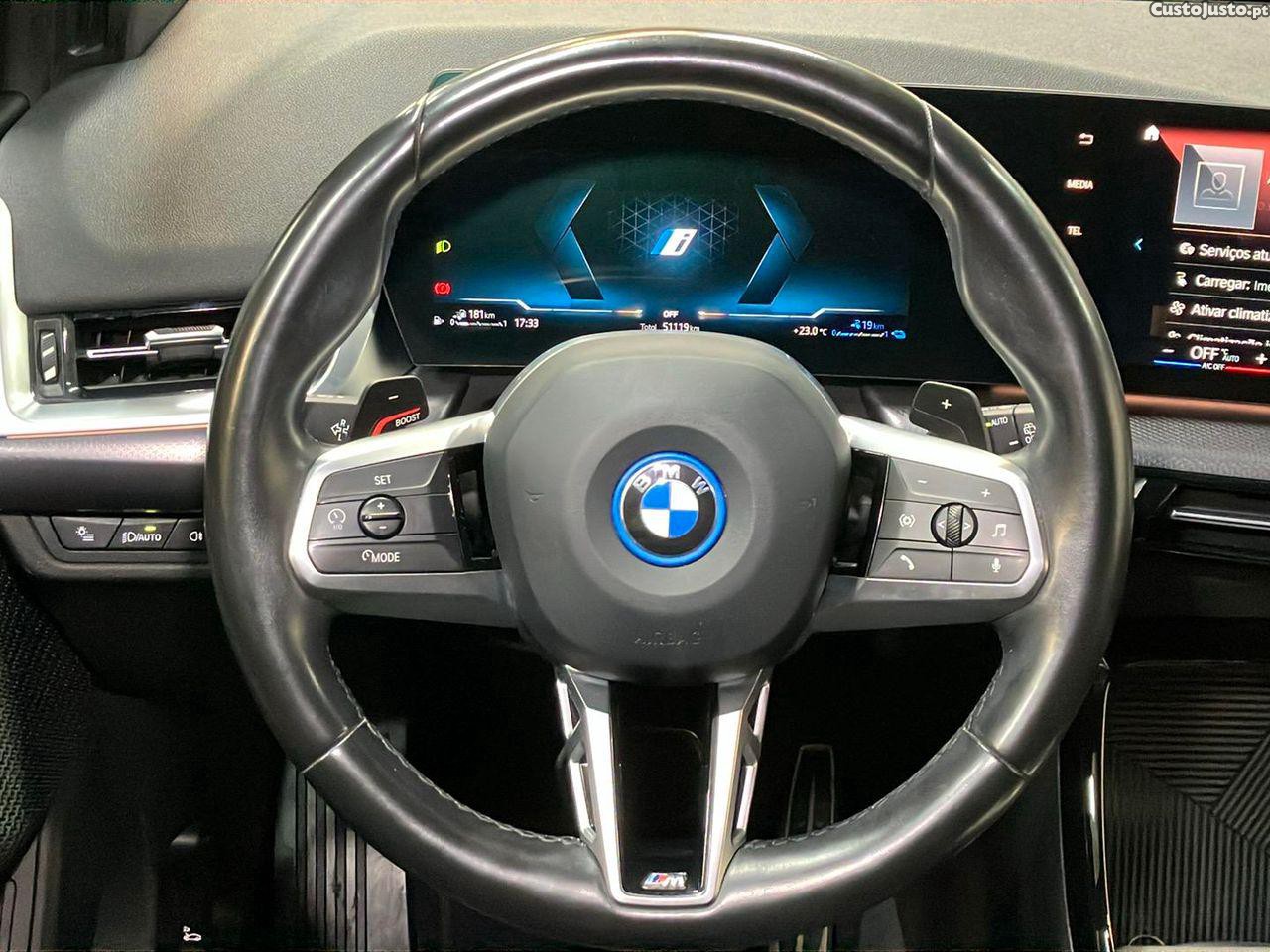 BMW 225 Active Tourer XE e xDrive Pack Desportivo M — fotografia 16