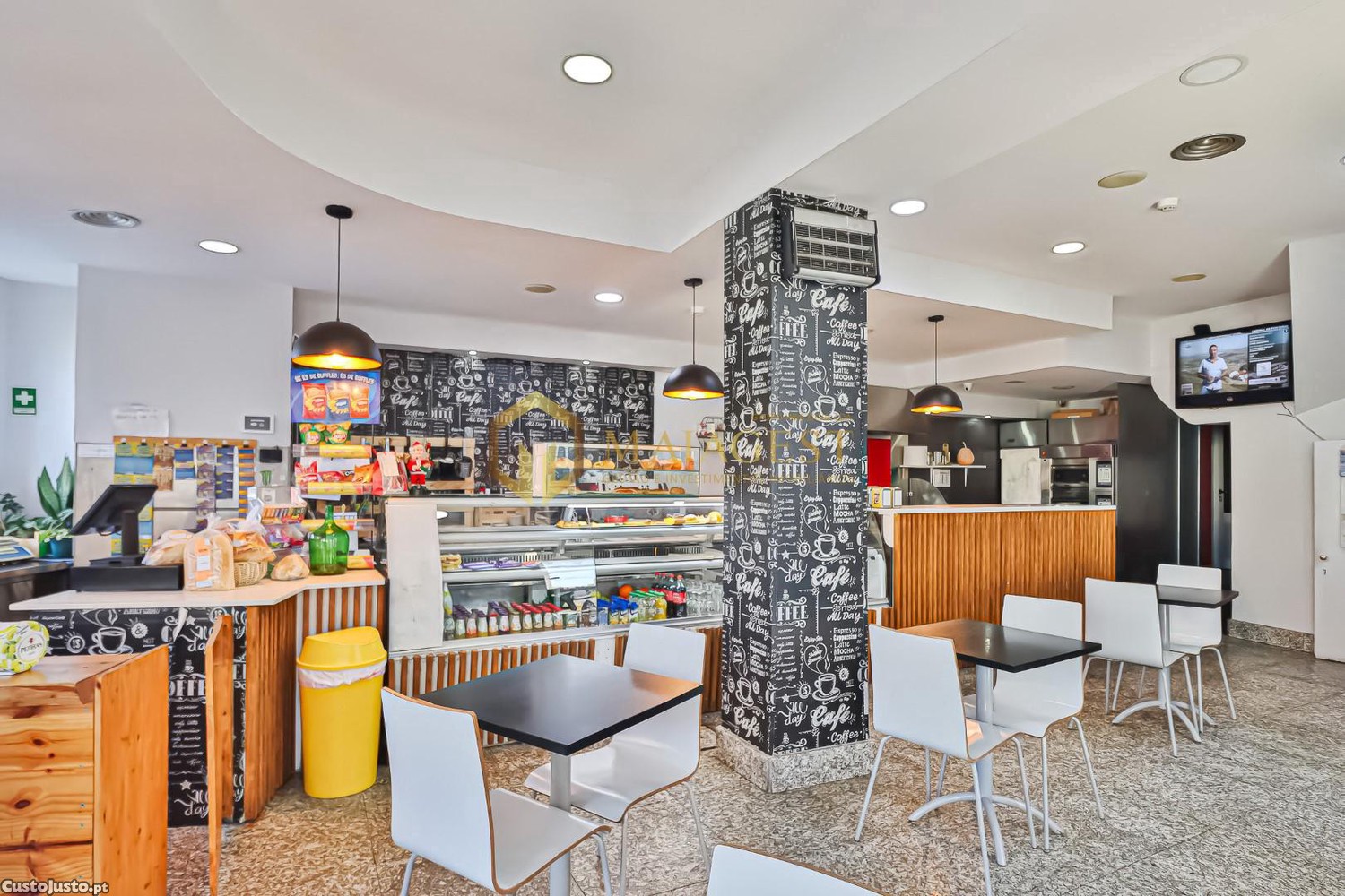Padaria em Prédio com 2 andares em Matosinhos