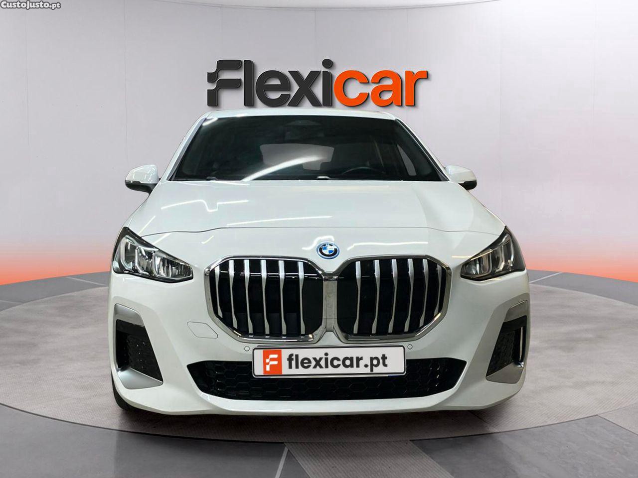 BMW 225 Active Tourer XE e xDrive Pack Desportivo M — fotografia 18