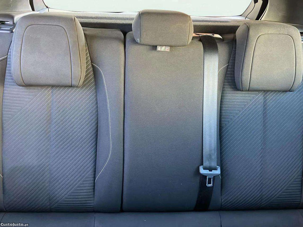 Peugeot 308 1.5 BlueHDi Active Pack — fotografia 3