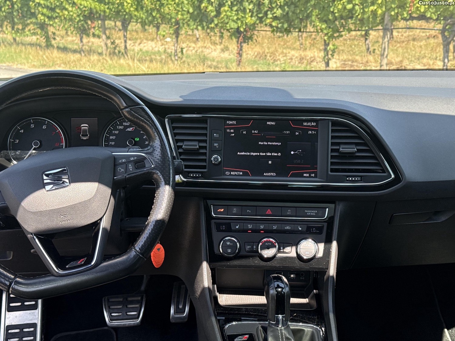 SEAT Leon CUPRA 300cv — fotografia 2