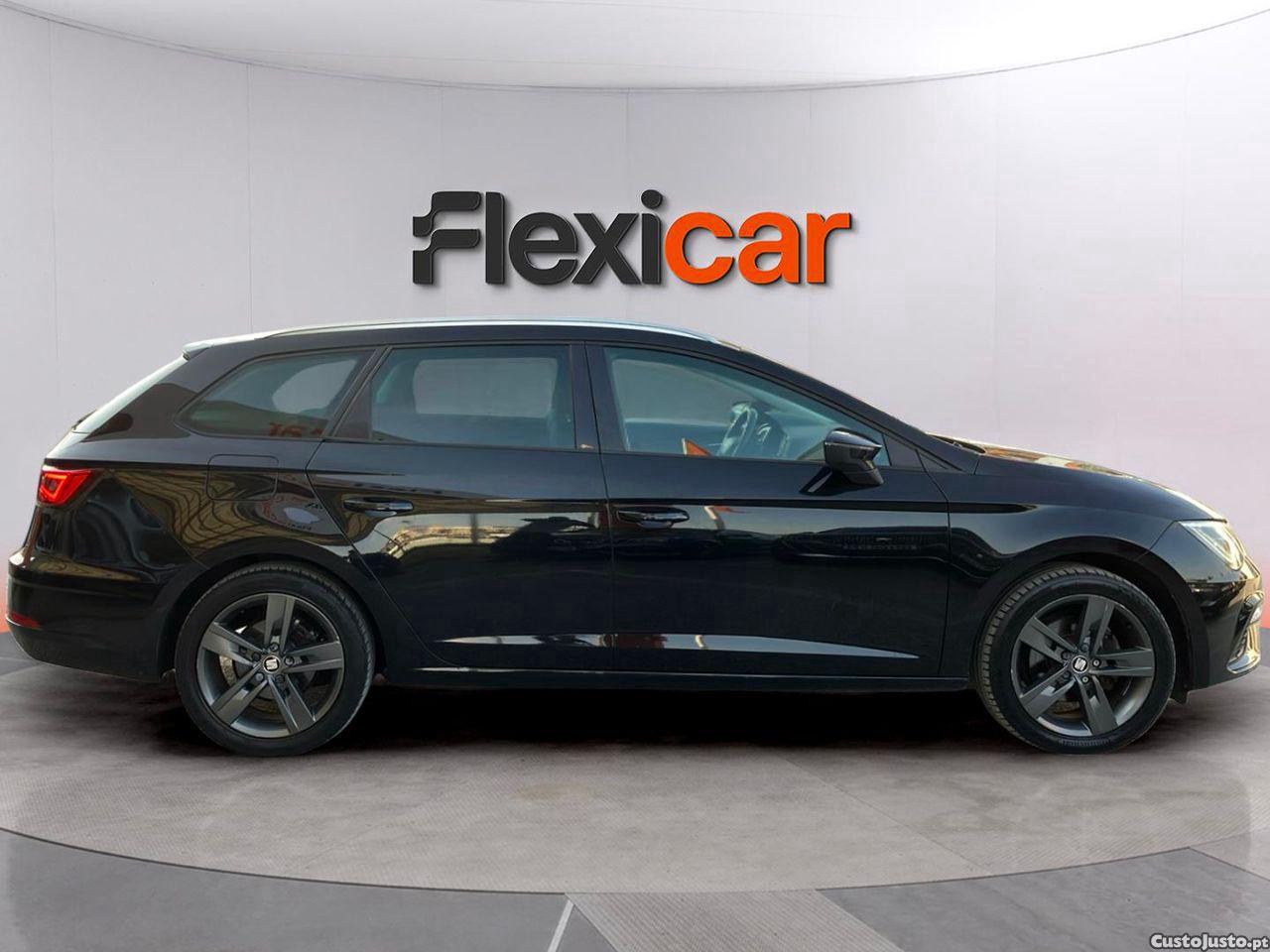SEAT Leon ST 1.6 TDI FR S/S — fotografia 13