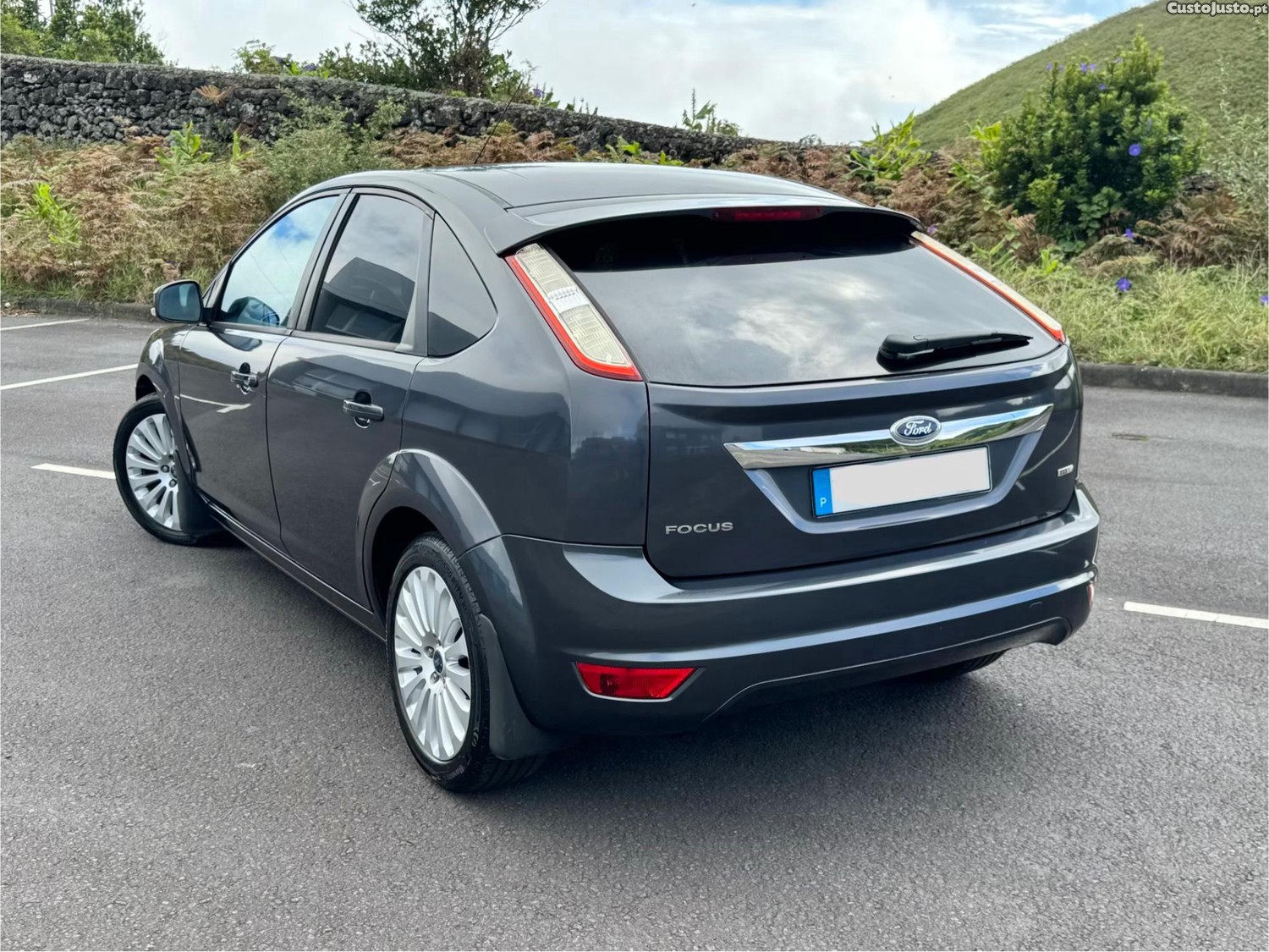 Ford Focus 1.6 TDCI Poucos Kms Impecável - 09 — photo 2