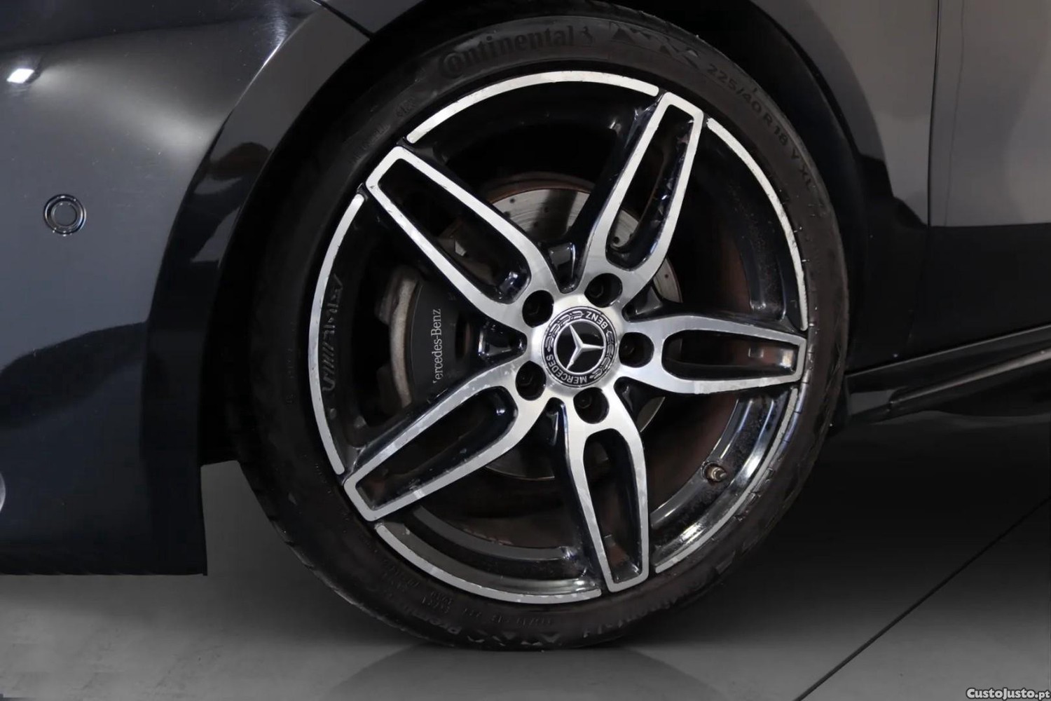 Mercedes-Benz A 180 d AMG Line Aut. — fotografia 3