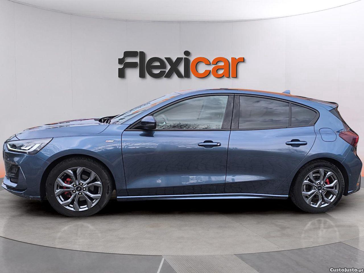 Ford Focus 1.0 EcoBoost MHEV ST-Line — fotografia 15