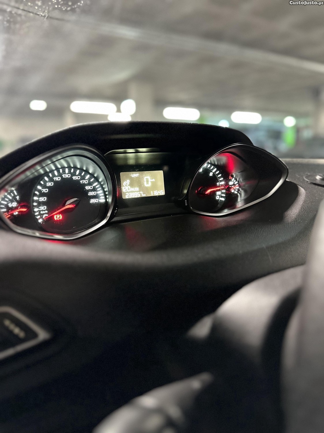 Peugeot 308 308 sw - 15 — photo 4