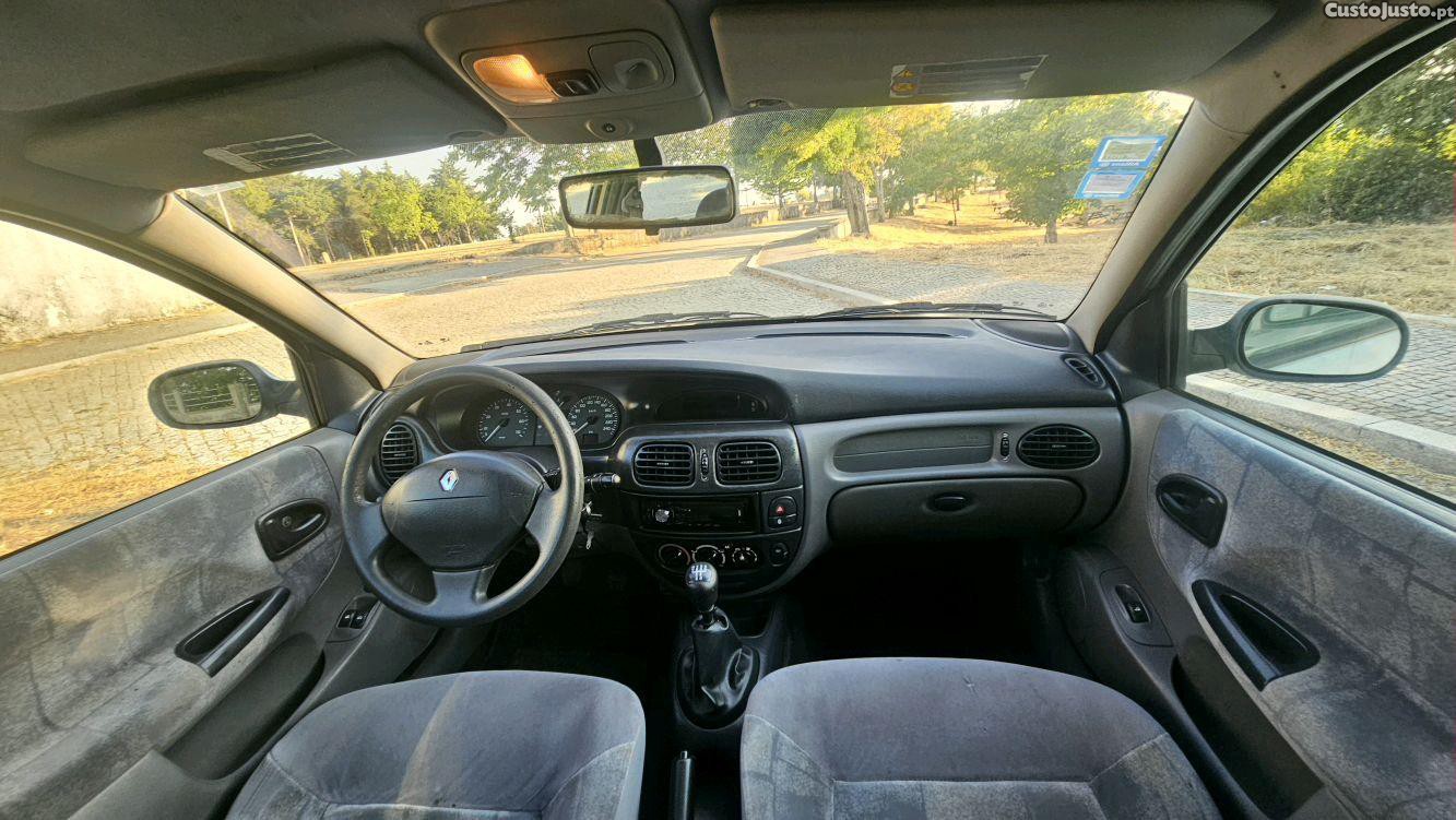Renault Mégane 1.4 - 16v — fotografia 3