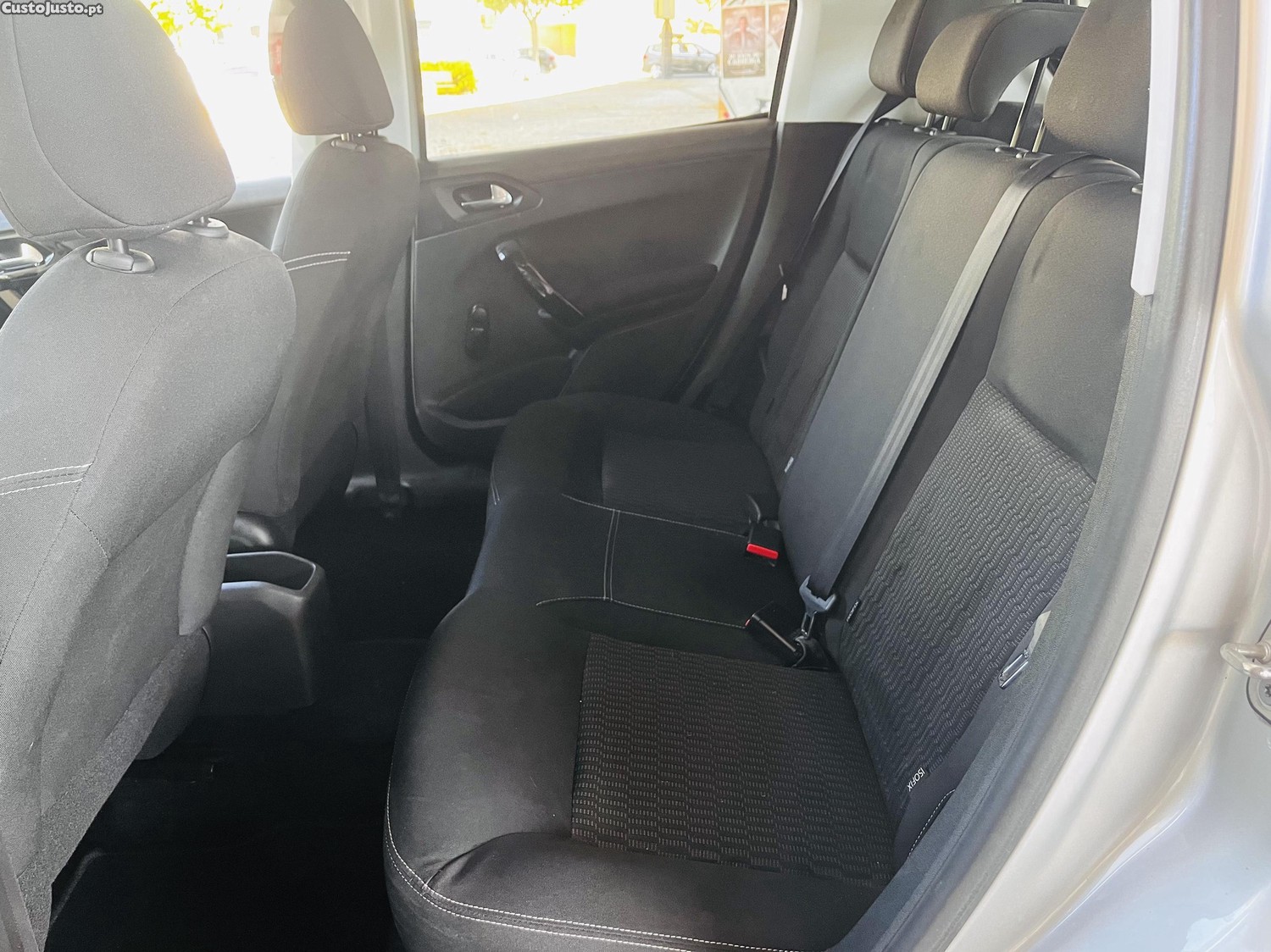 Peugeot 208 1.2 Style 82 Cv — fotografia 2