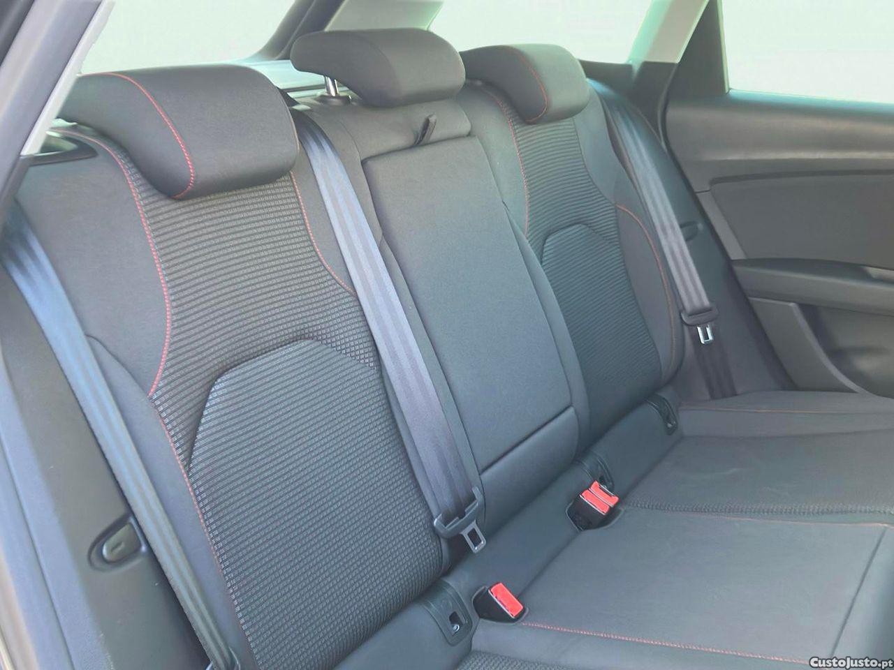 SEAT Leon ST 1.6 TDI FR S/S — fotografia 5