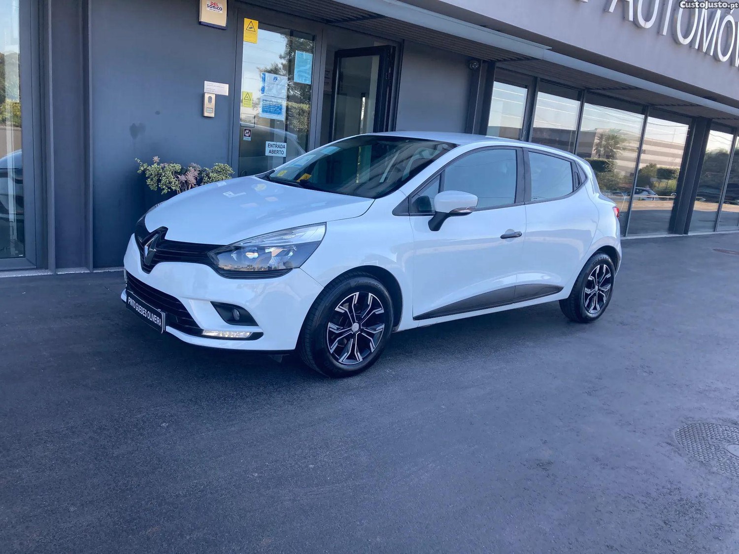 Renault Clio dCi 90 Dynamique - 18 — photo 4