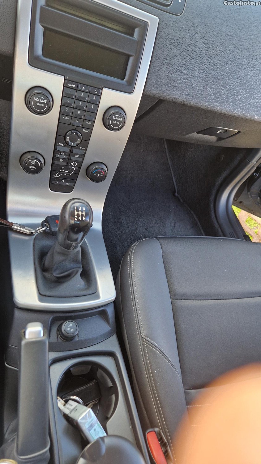 Volvo S40 Sedan - 07 — photo 3