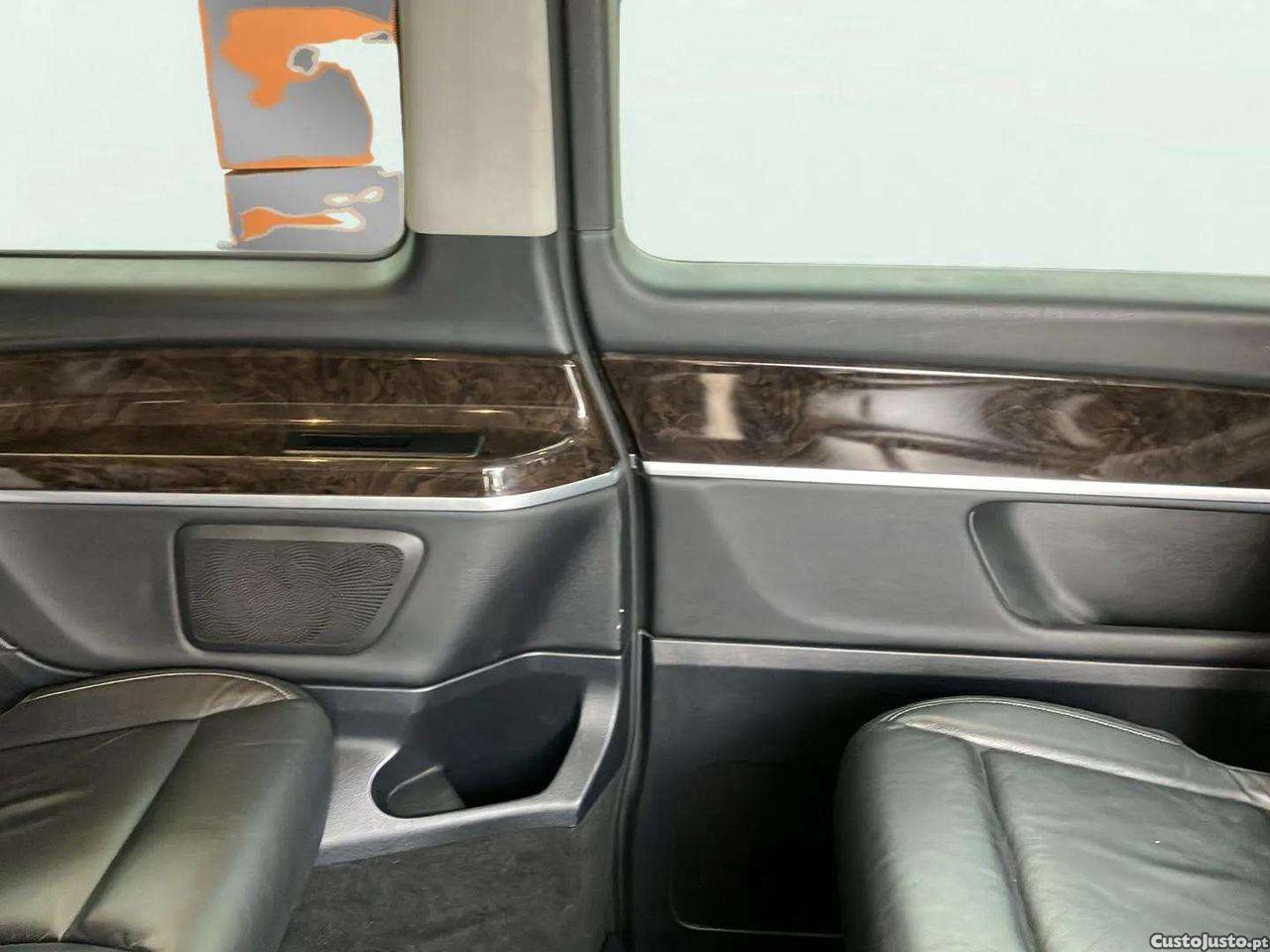 Mercedes-Benz V 220 d Longo Avantgarde Aut. — fotografia 4