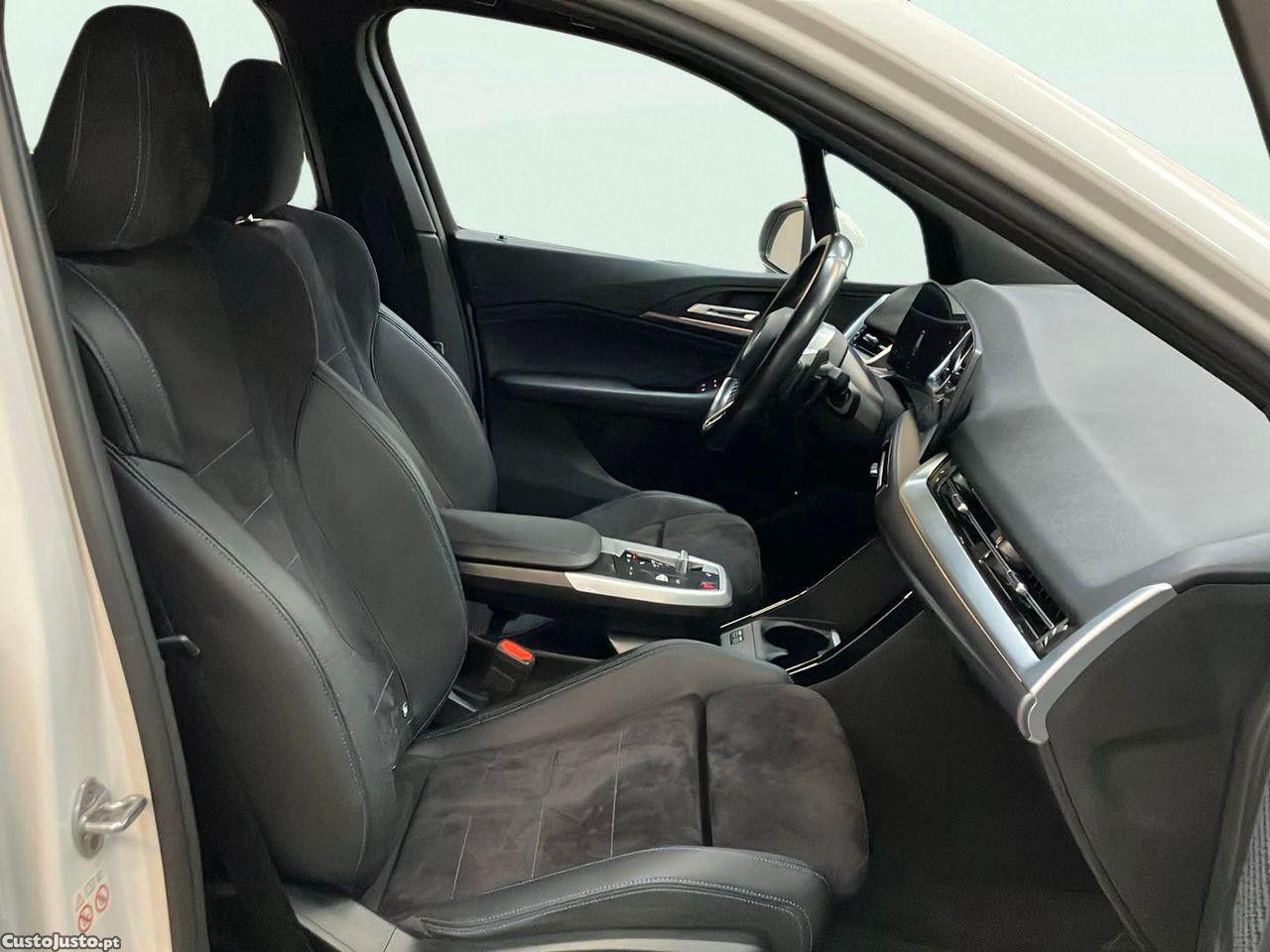 BMW 225 Active Tourer XE e xDrive Pack Desportivo M — fotografia 14