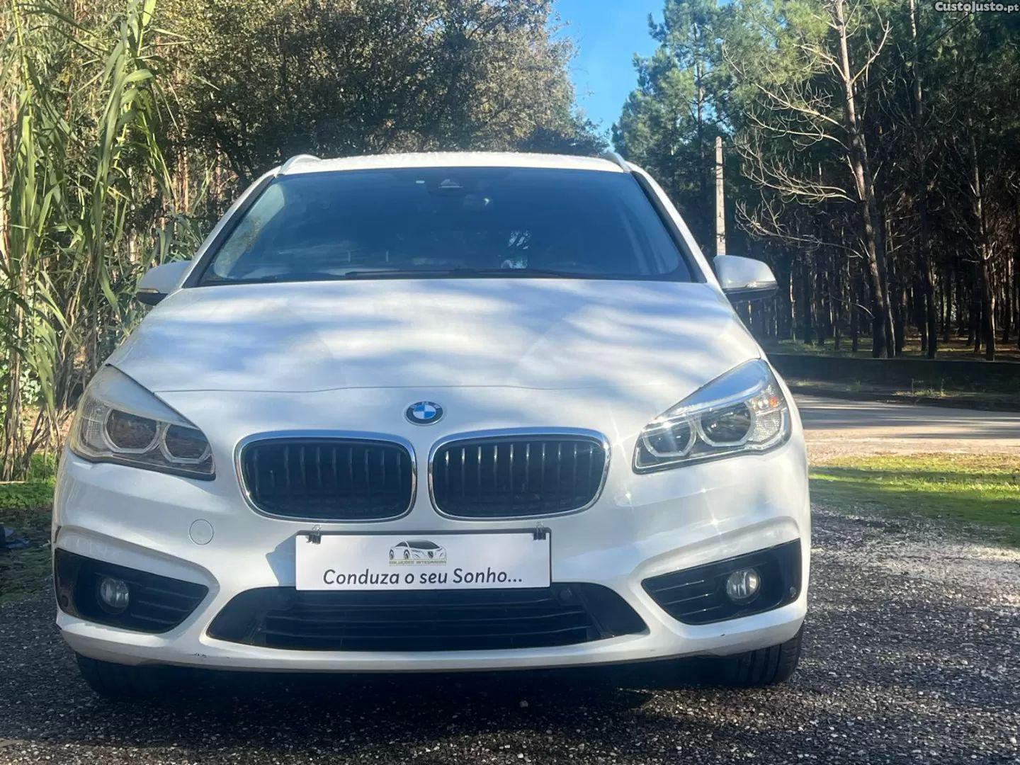 BMW 216 Active Tourer D line sport auto — fotografia 12