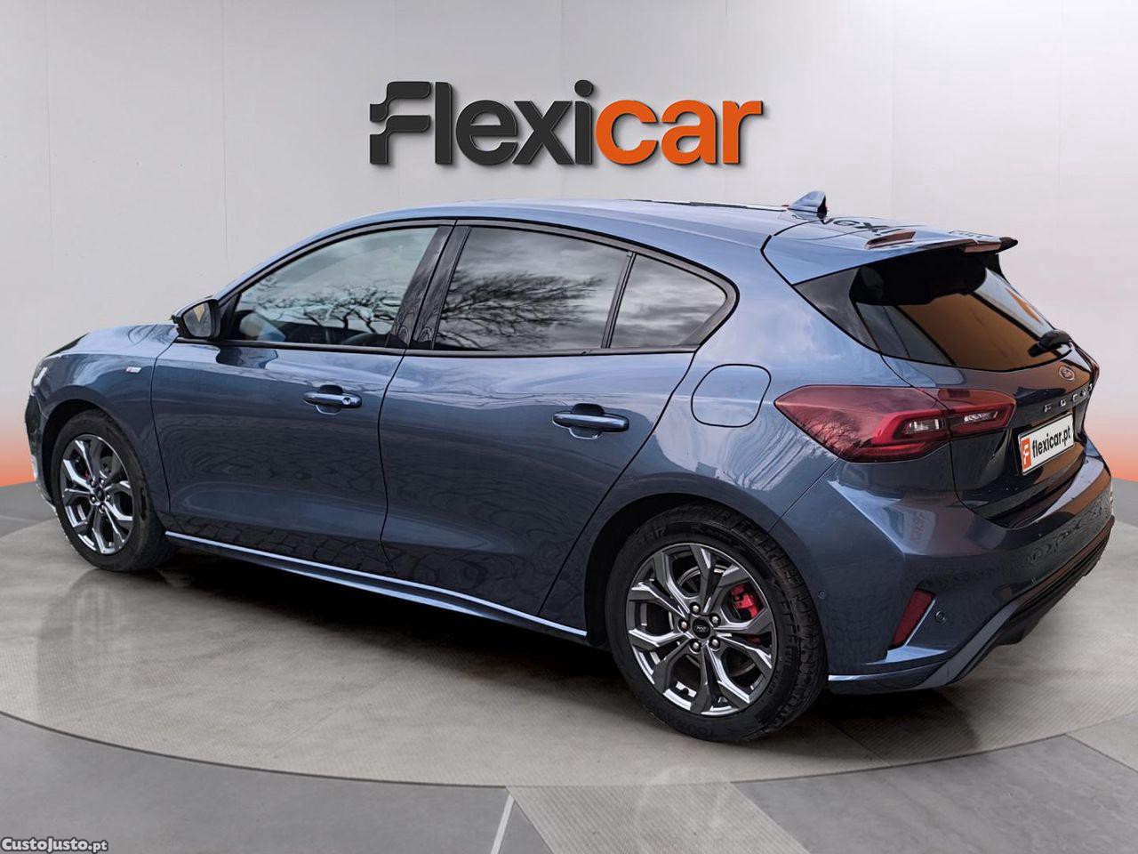 Ford Focus 1.0 EcoBoost MHEV ST-Line — fotografia 13