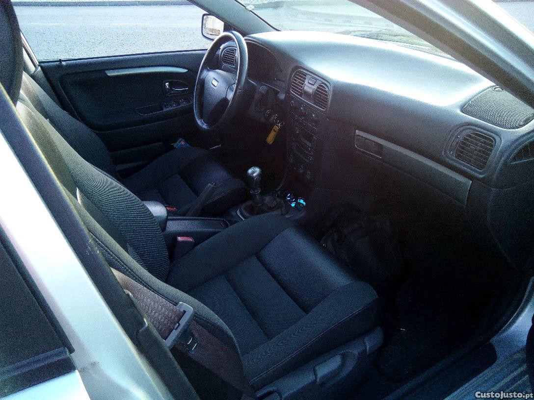 Volvo V40 1.6 16v sport — fotografia 3