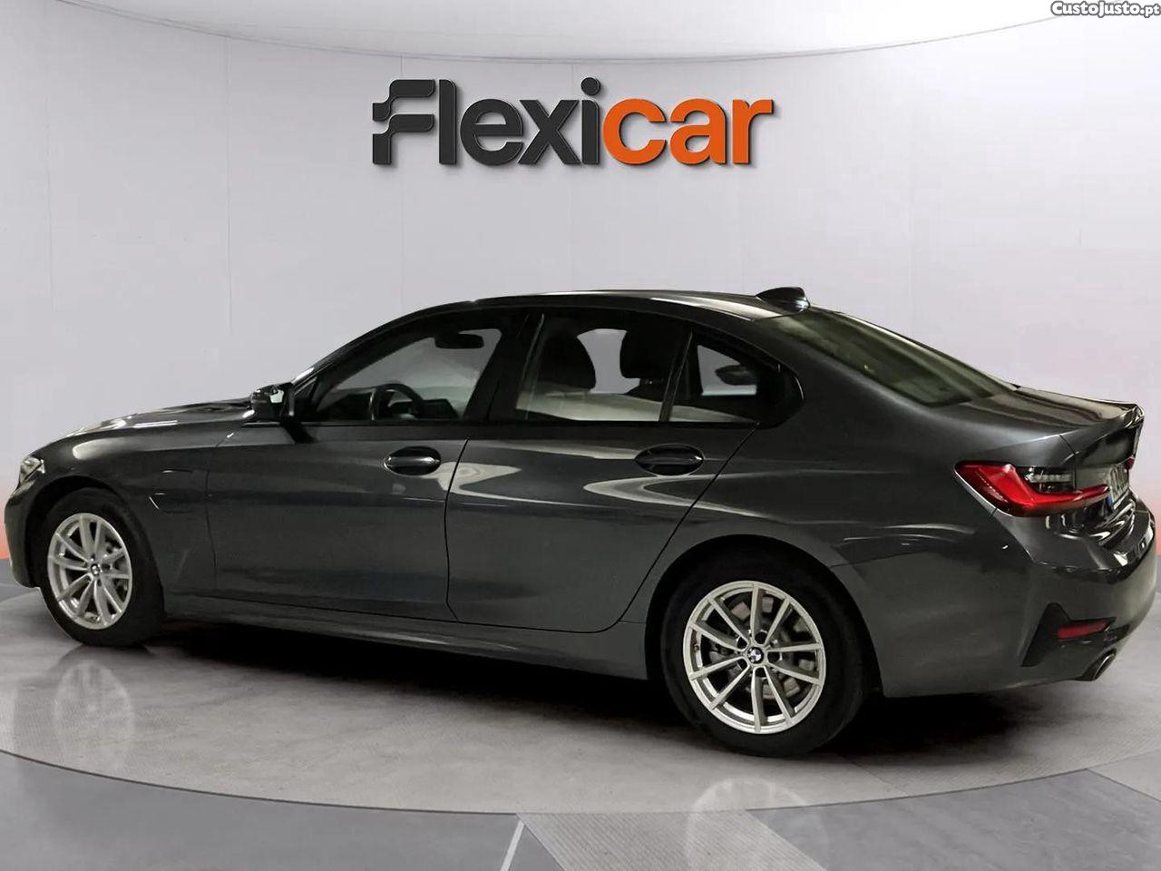 BMW 330 e Corporate Edition Auto - 20 foto 5