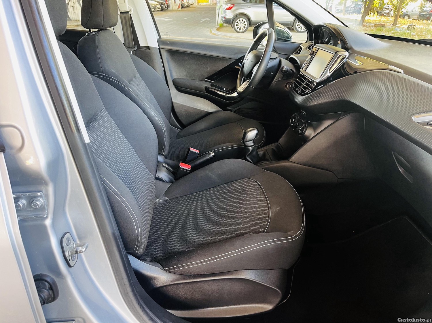 Peugeot 208 1.2 Style 82 Cv — fotografia 3