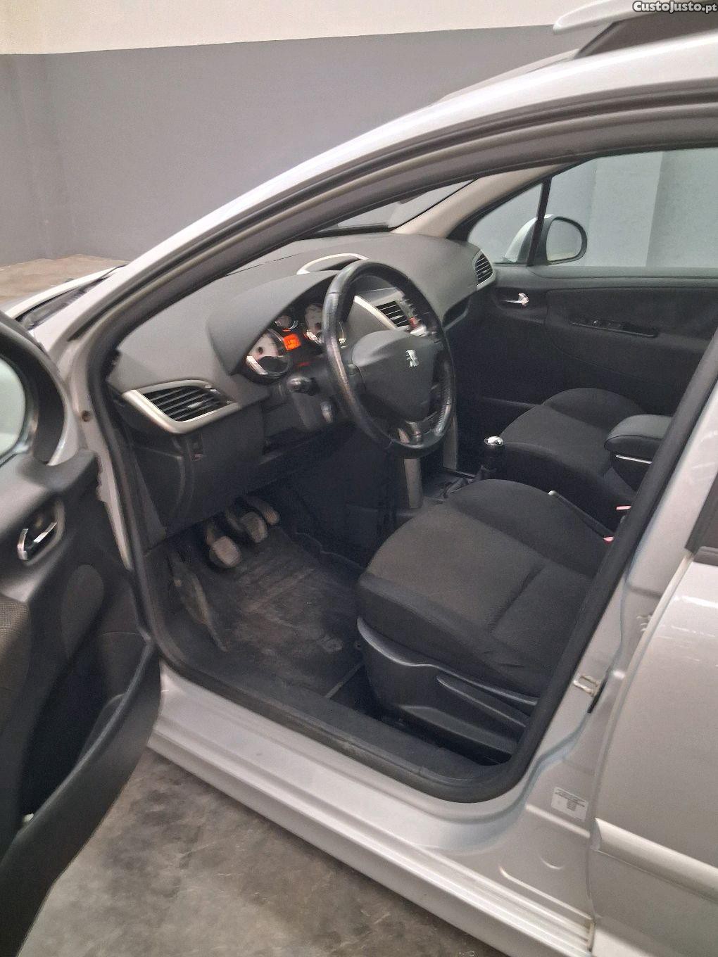 Peugeot 207 SW 1.4 gasolina - 07 — photo 3