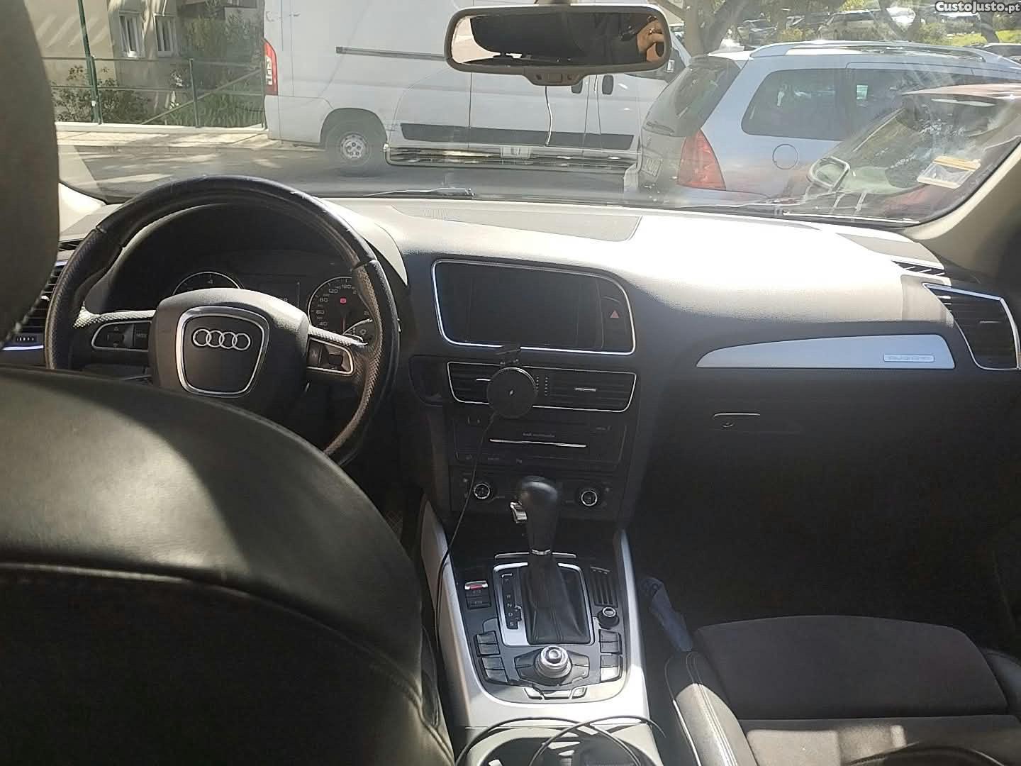 Audi Q5 Quatro V6 240 ch - 08 — photo 3