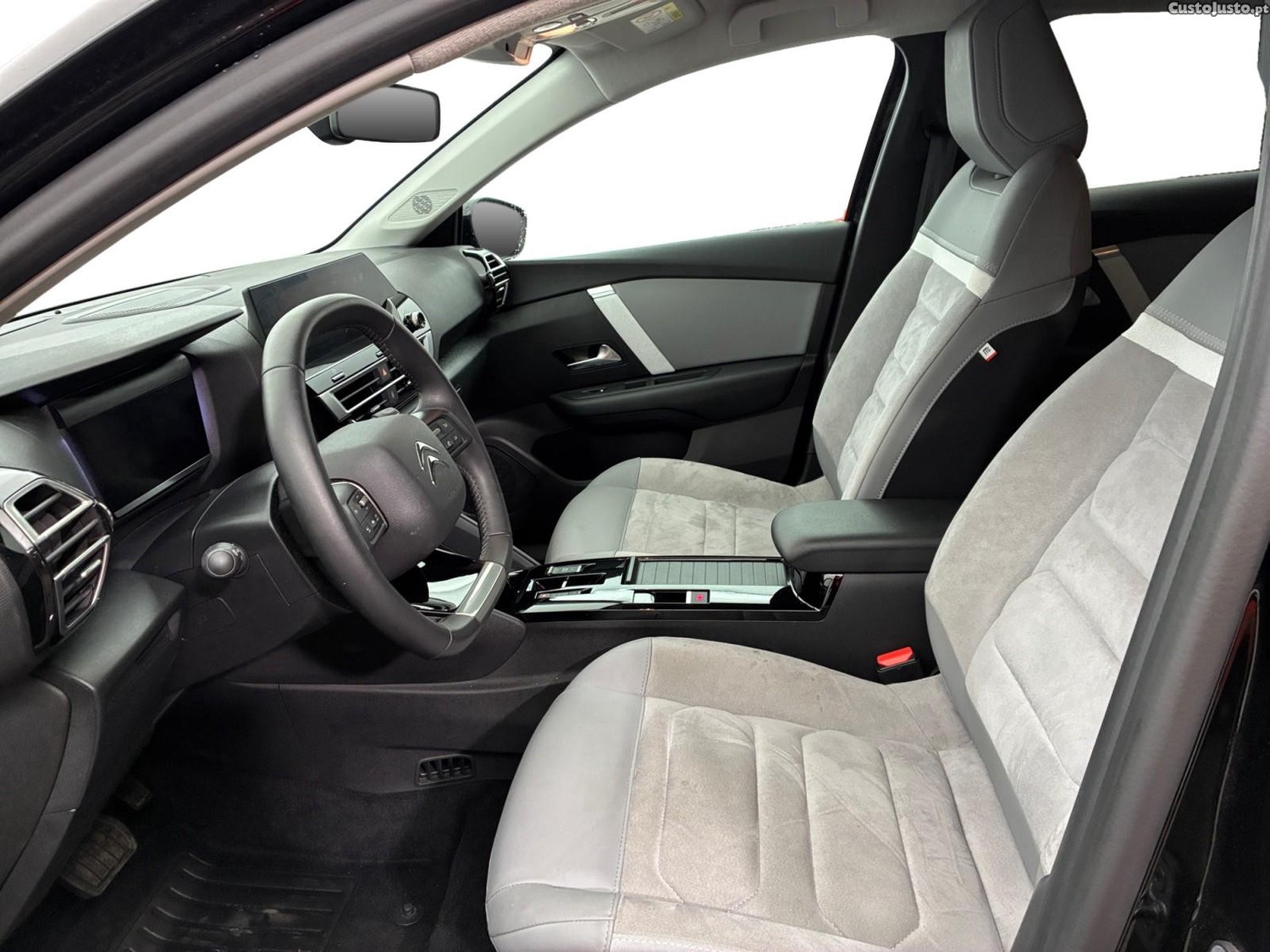 Citroën e-C4 50 kWh E-Series - 24 — photo 5
