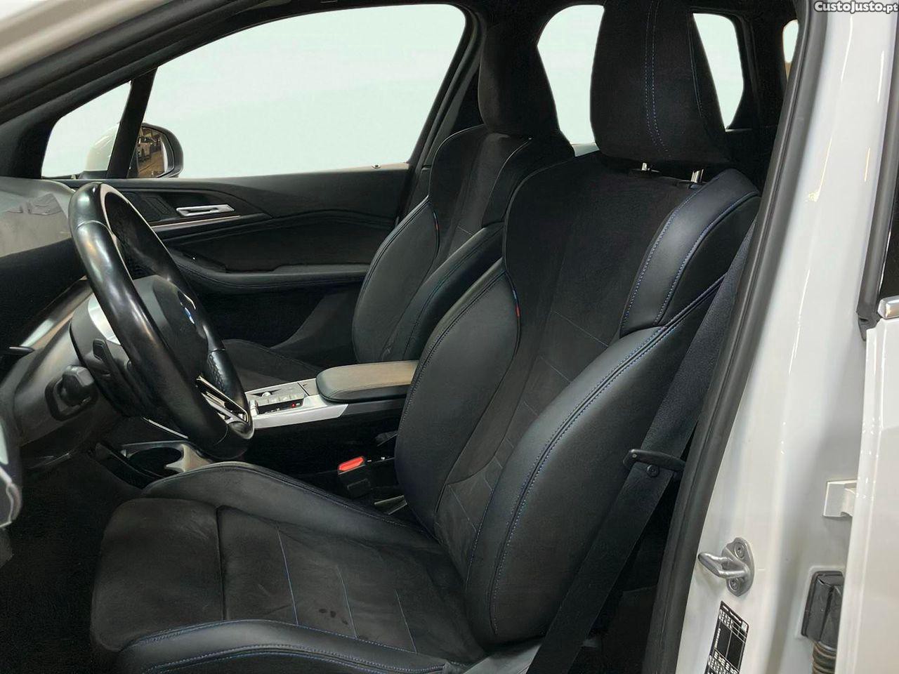 BMW 225 Active Tourer XE e xDrive Pack Desportivo M — fotografia 10