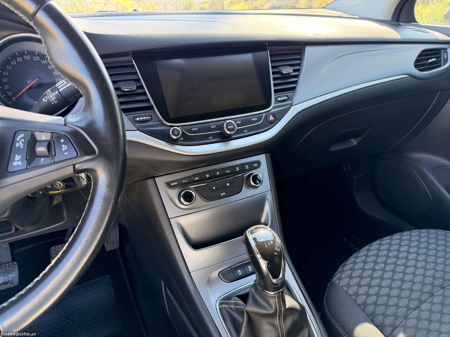 Opel Astra 1.6 CDTI — fotografia 6
