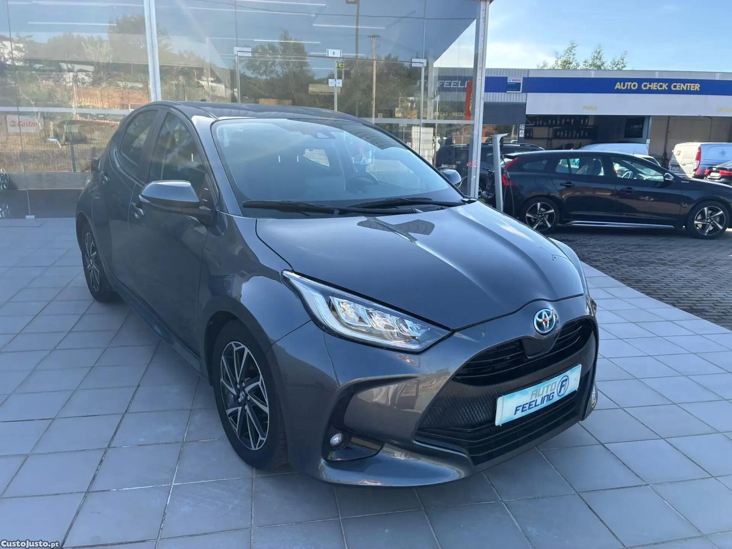 Toyota Yaris 1.5 HDF Luxury - 21 — photo 4
