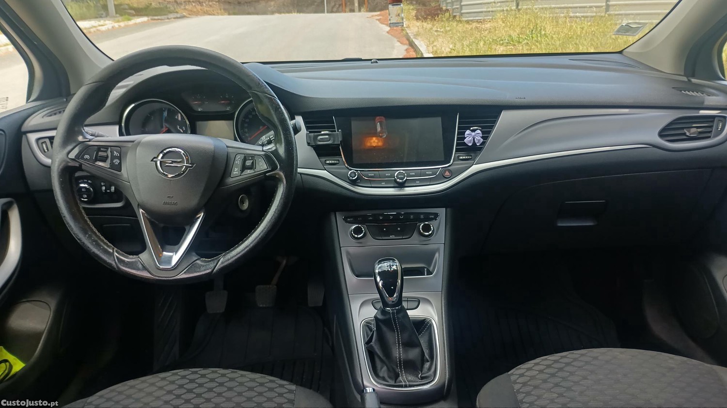 Opel Astra Sports Tourer - 17 — photo 5