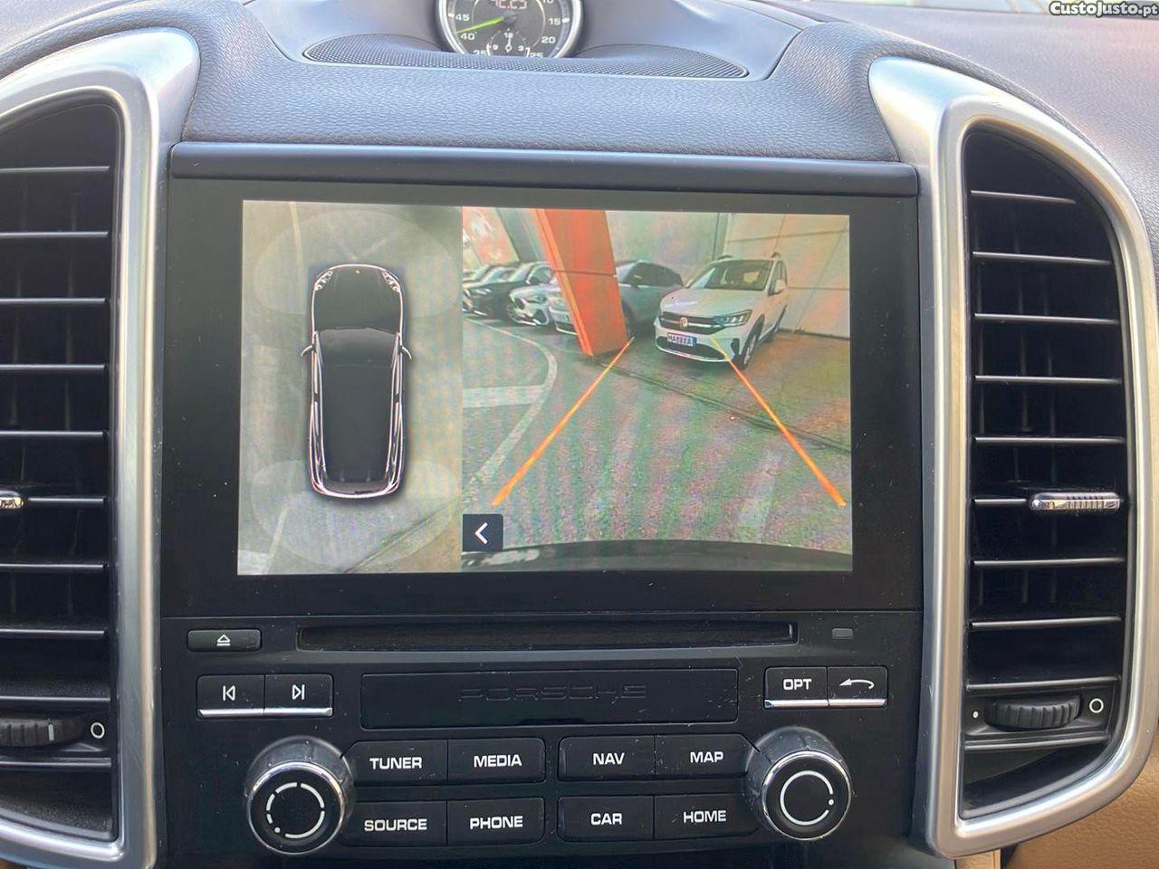 Porsche Cayenne S E-Hybrid — fotografia 11