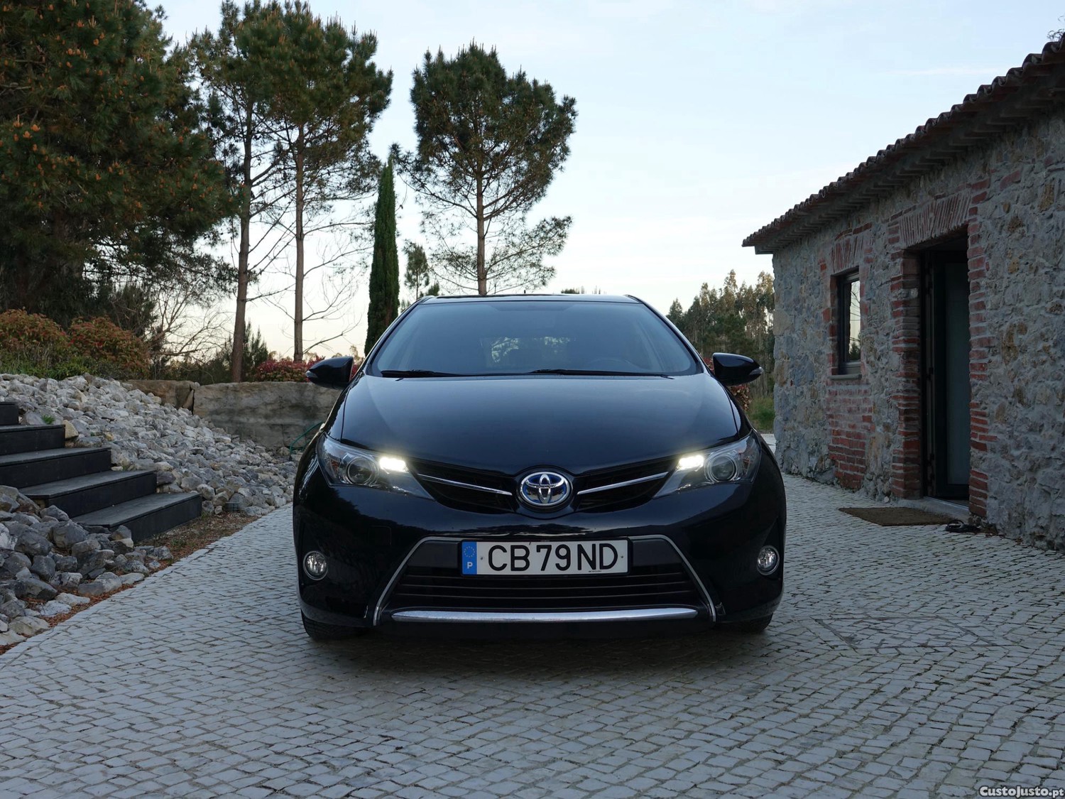 Toyota Auris 1.8 HSD Exclusive+Navi — fotografia 4