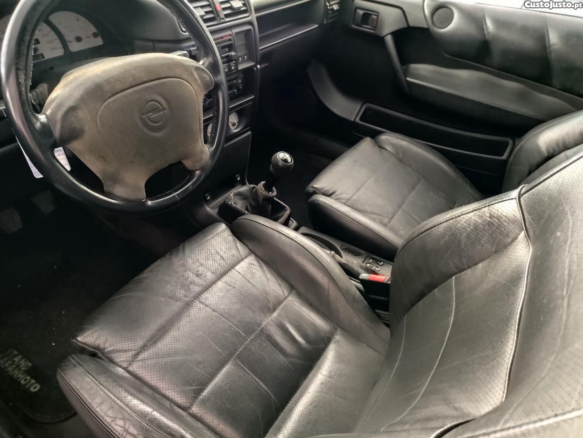 Opel Calibra 2.0 i 16v — fotografia 3