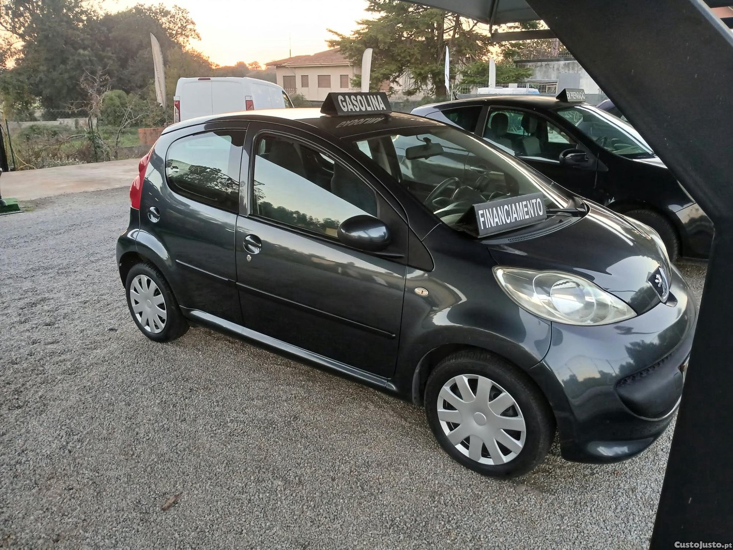 Peugeot 107 1.0 Motor Toyota - 06 — photo 4