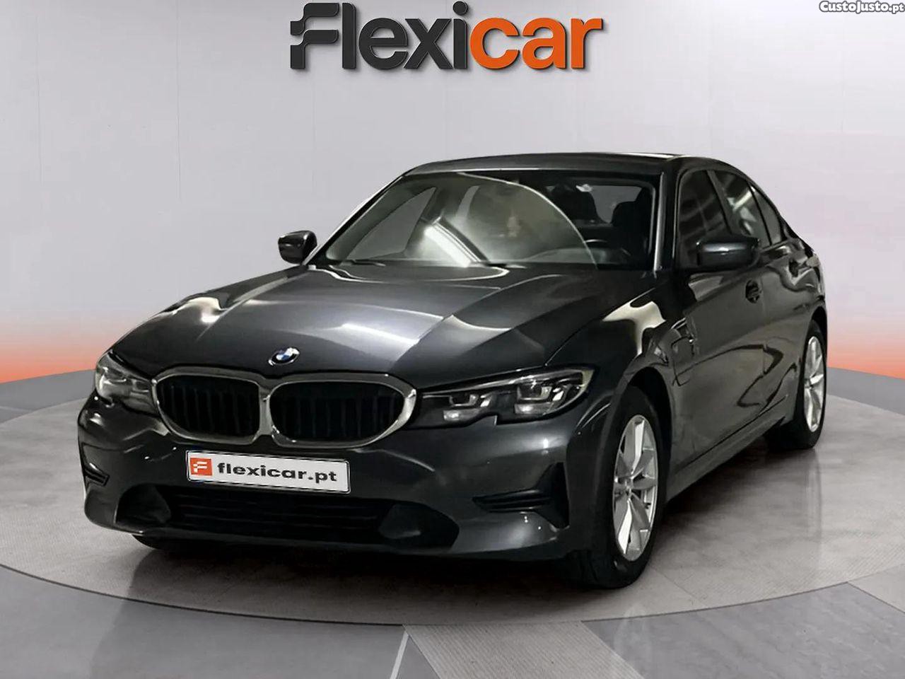 BMW 330 e Corporate Edition Auto - 20 foto 2
